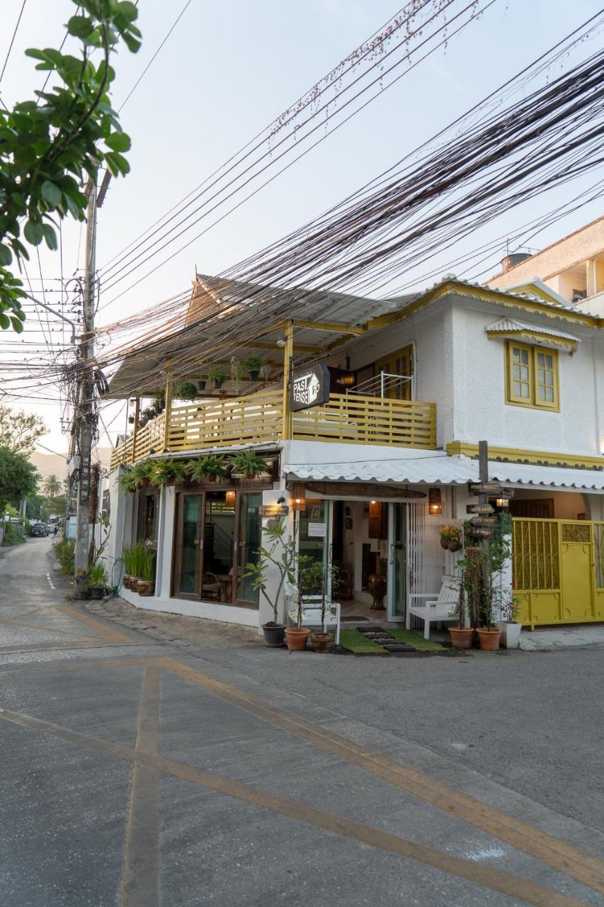 Past Tense Hostel Chiang Mai Esterno foto