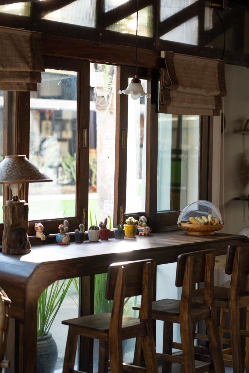 Past Tense Hostel Chiang Mai Esterno foto