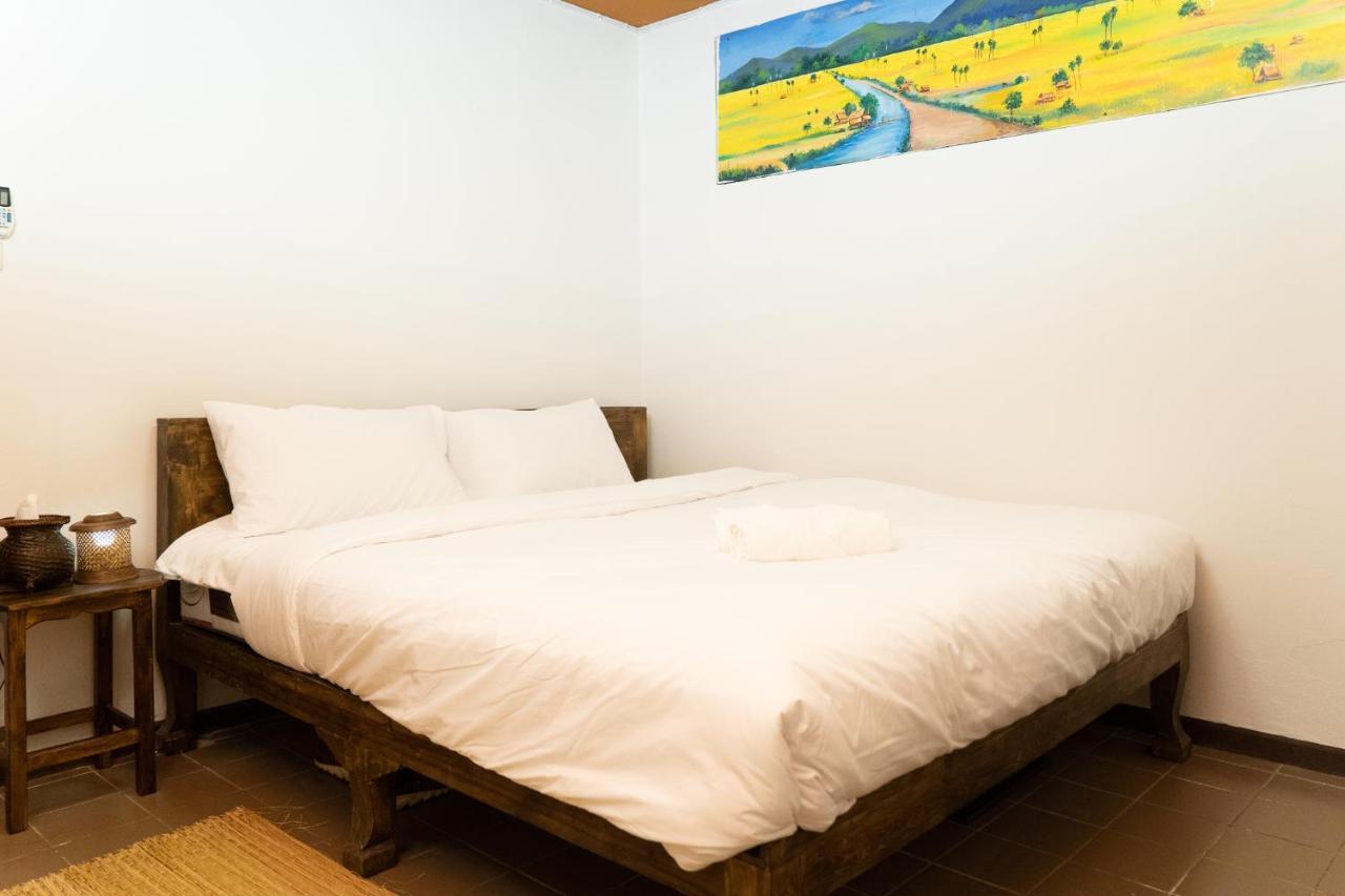 Past Tense Hostel Chiang Mai Esterno foto